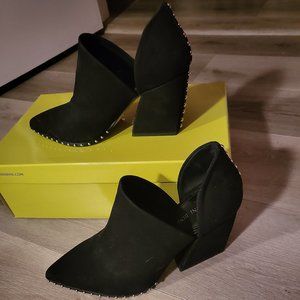 Gianni Bini Black Suede Studded Booties, size 7
